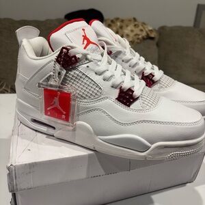 Jordan 4- Metallic Red- men’s size 11